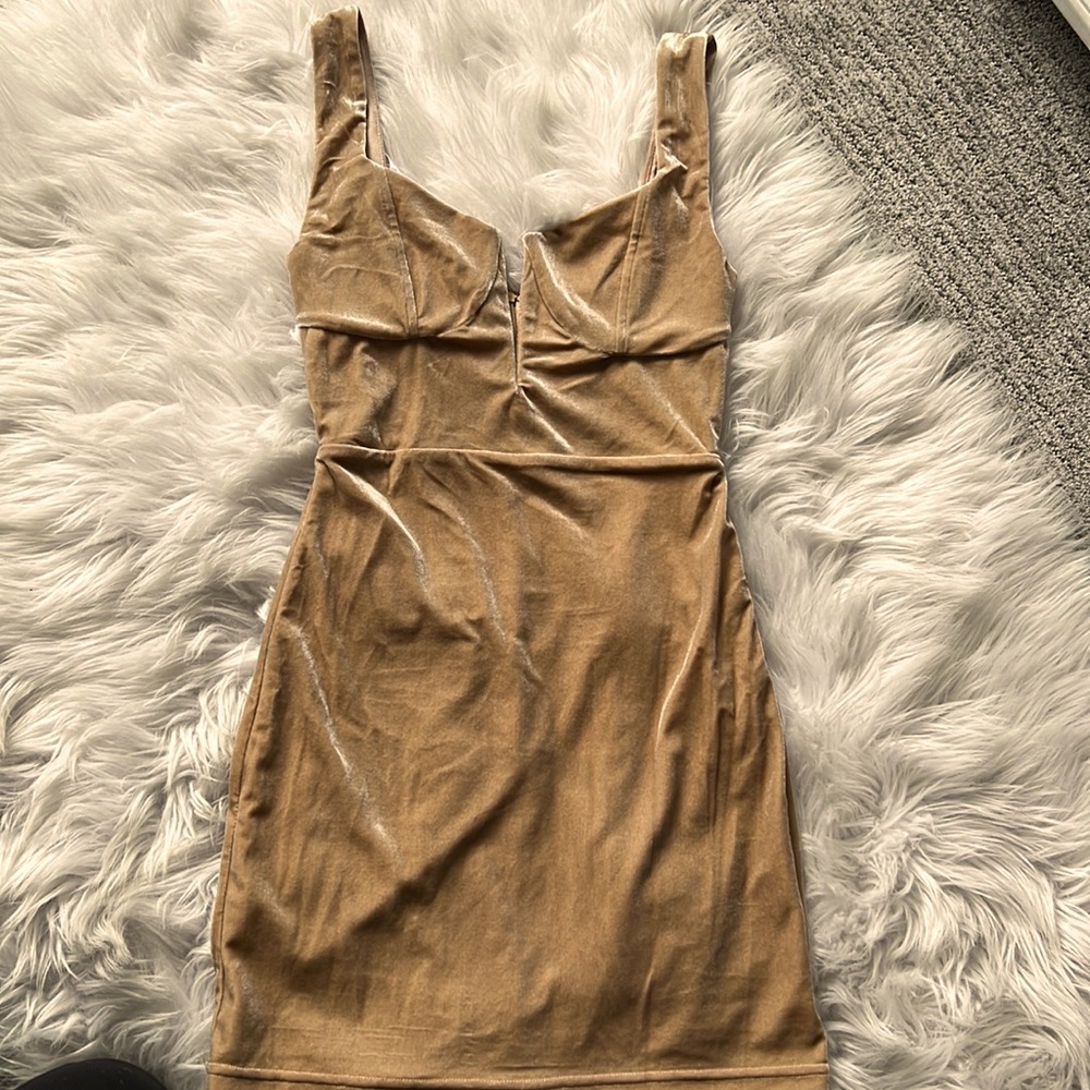 Superdown Dress in Nude